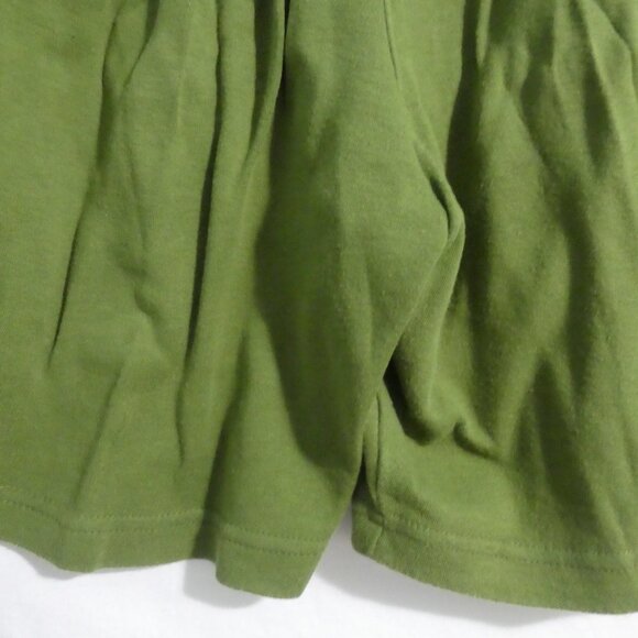PUMA | large | Green Shorts With Pockets | Stretchy Waistband | Embroidered Logo - Picture 14 of 15